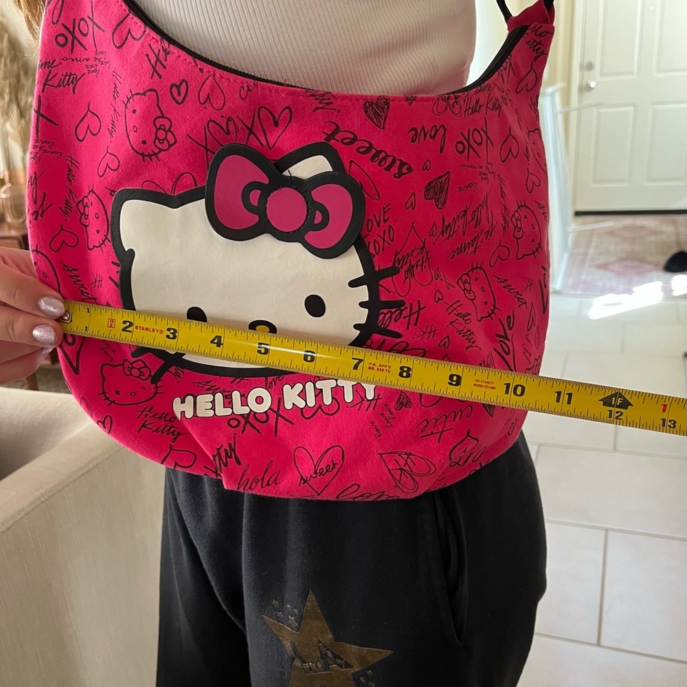 Hello kitty purse -measurements-